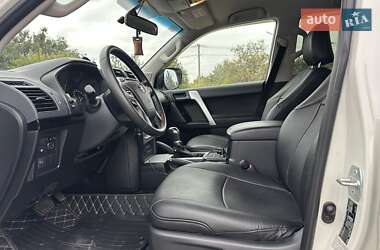 Позашляховик / Кросовер Toyota Land Cruiser Prado 2019 в 