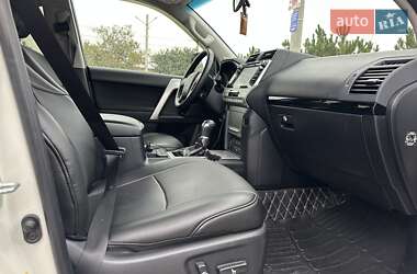 Позашляховик / Кросовер Toyota Land Cruiser Prado 2019 в 