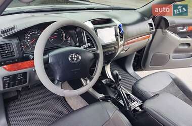 Внедорожник / Кроссовер Toyota Land Cruiser Prado 2007 в 