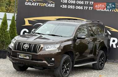 Позашляховик / Кросовер Toyota Land Cruiser Prado 2022 в 