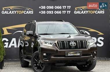 Позашляховик / Кросовер Toyota Land Cruiser Prado 2022 в 