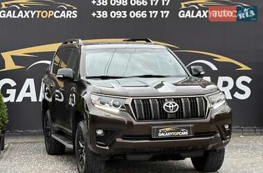 Позашляховик / Кросовер Toyota Land Cruiser Prado 2022 в 