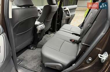 Позашляховик / Кросовер Toyota Land Cruiser Prado 2022 в 