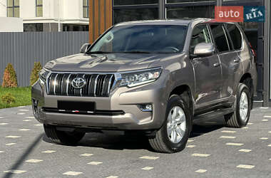 Внедорожник / Кроссовер Toyota Land Cruiser Prado 2018 в 