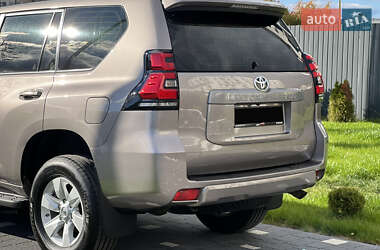 Внедорожник / Кроссовер Toyota Land Cruiser Prado 2018 в 