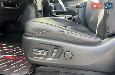 Внедорожник / Кроссовер Toyota Land Cruiser Prado 2018 в 