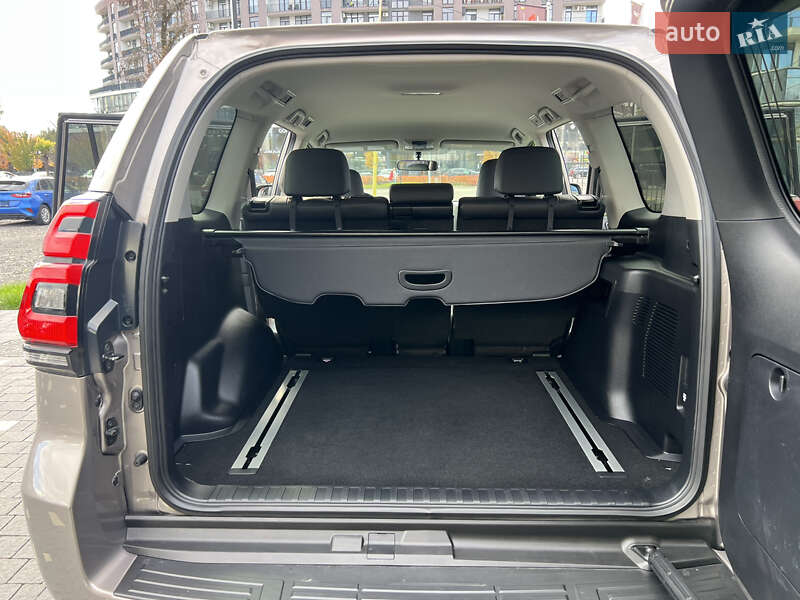 Позашляховик / Кросовер Toyota Land Cruiser Prado 2018 в Ужгороді фото 66 Позашляховик / Кросовер Toyota Land Cruiser Prado 2018 в Ужгороді