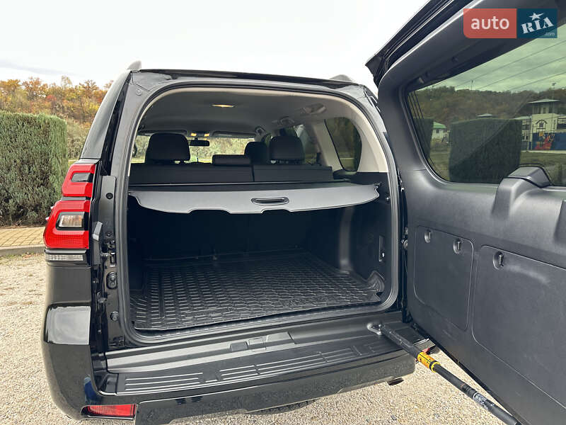 Внедорожник / Кроссовер Toyota Land Cruiser Prado 2019 в Днепре фото 15 Внедорожник / Кроссовер Toyota Land Cruiser Prado 2019 в Днепре