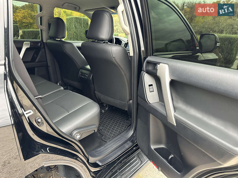 Внедорожник / Кроссовер Toyota Land Cruiser Prado 2019 в Днепре фото 25 Внедорожник / Кроссовер Toyota Land Cruiser Prado 2019 в Днепре