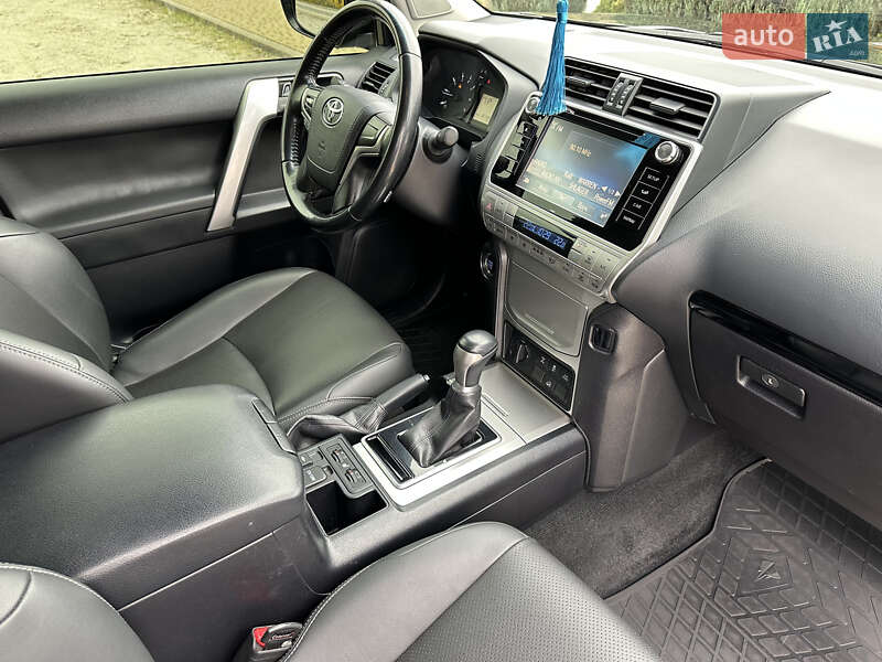 Внедорожник / Кроссовер Toyota Land Cruiser Prado 2019 в Днепре фото 34 Внедорожник / Кроссовер Toyota Land Cruiser Prado 2019 в Днепре