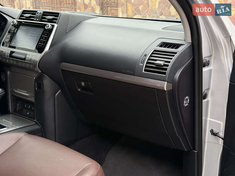 Внедорожник / Кроссовер Toyota Land Cruiser Prado 2018 в Тернополе фото 98 Внедорожник / Кроссовер Toyota Land Cruiser Prado 2018 в Тернополе