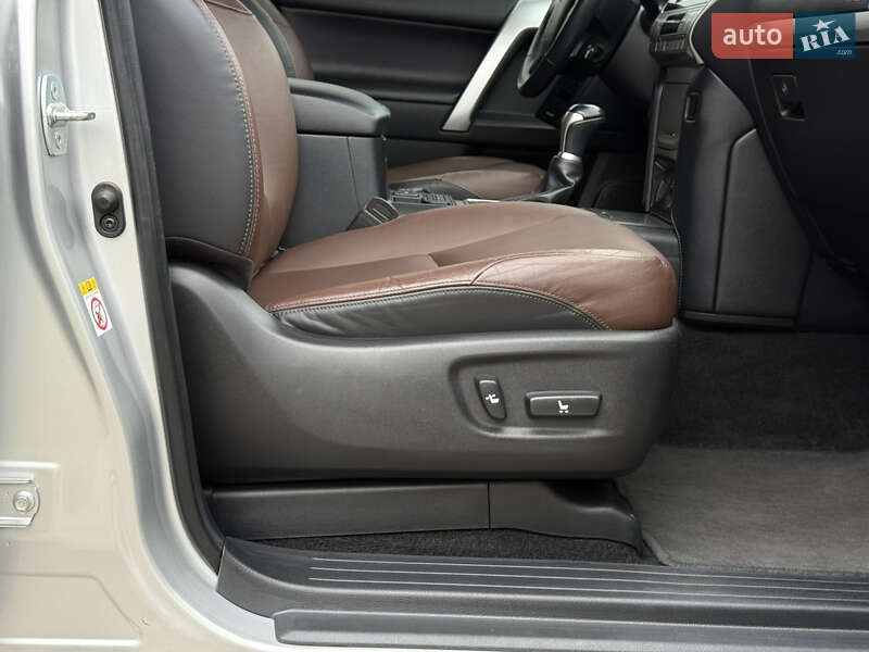 Внедорожник / Кроссовер Toyota Land Cruiser Prado 2018 в Тернополе фото 100 Внедорожник / Кроссовер Toyota Land Cruiser Prado 2018 в Тернополе