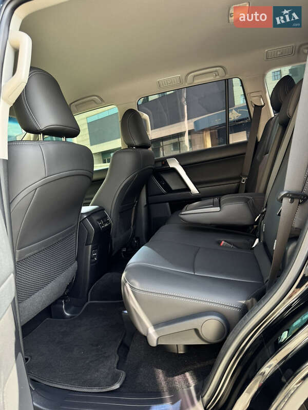 Внедорожник / Кроссовер Toyota Land Cruiser Prado 2023 в Харькове