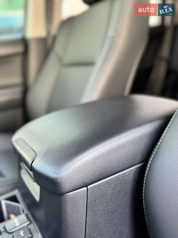 Внедорожник / Кроссовер Toyota Land Cruiser Prado 2023 в Харькове