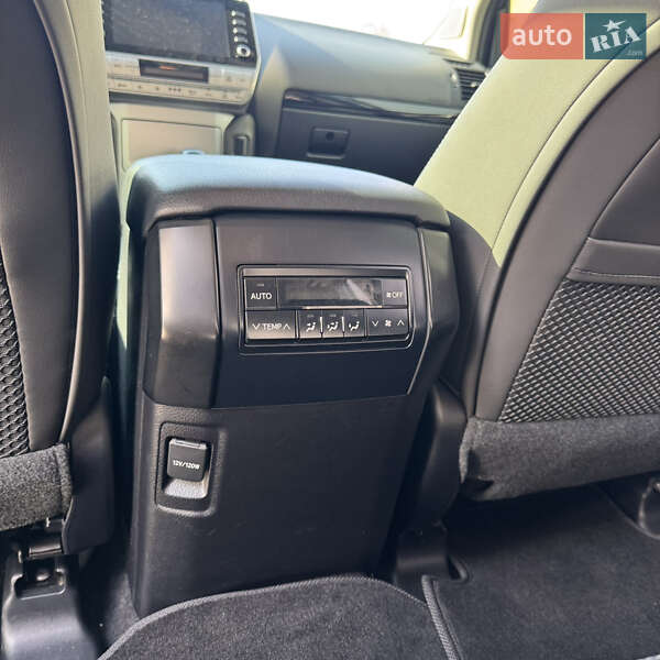 Внедорожник / Кроссовер Toyota Land Cruiser Prado 2023 в Харькове
