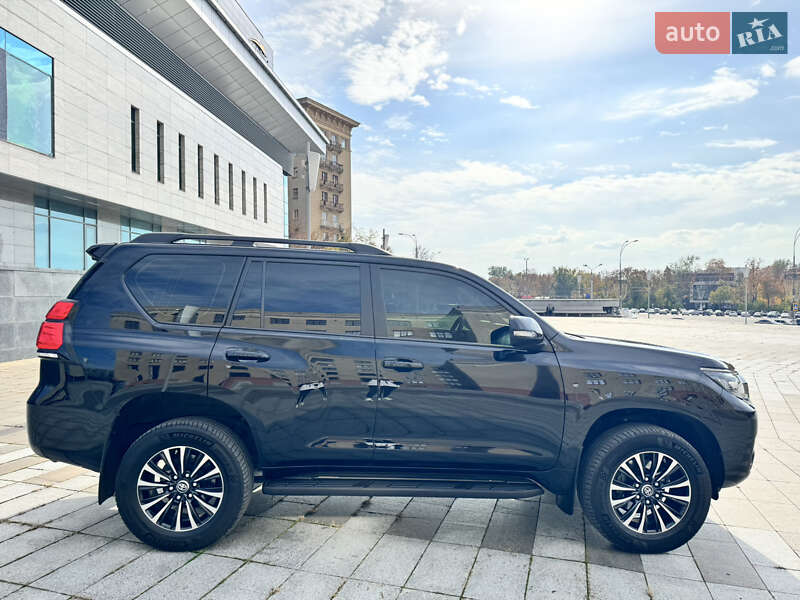 Внедорожник / Кроссовер Toyota Land Cruiser Prado 2023 в Харькове