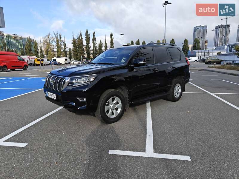 Позашляховик / Кросовер Toyota Land Cruiser Prado 2019 в Києві фото 7 Позашляховик / Кросовер Toyota Land Cruiser Prado 2019 в Києві