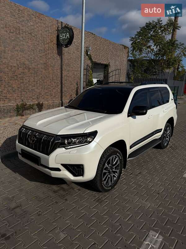 Toyota Land Cruiser Prado 2022