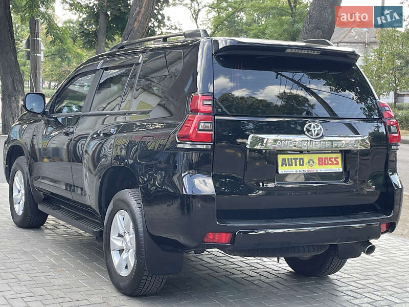 Позашляховик / Кросовер Toyota Land Cruiser Prado 2017 в Миколаєві