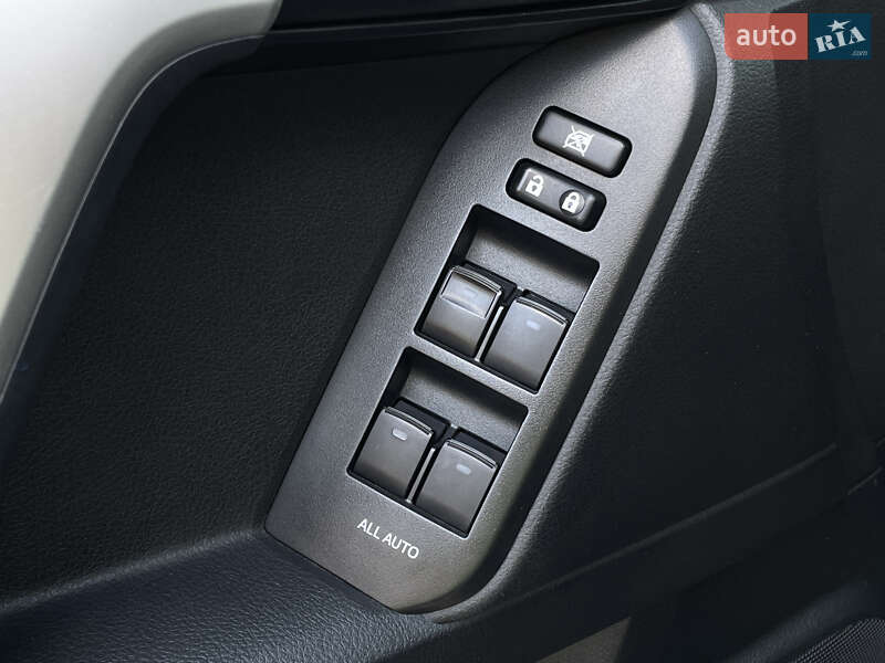 Позашляховик / Кросовер Toyota Land Cruiser Prado 2017 в Миколаєві