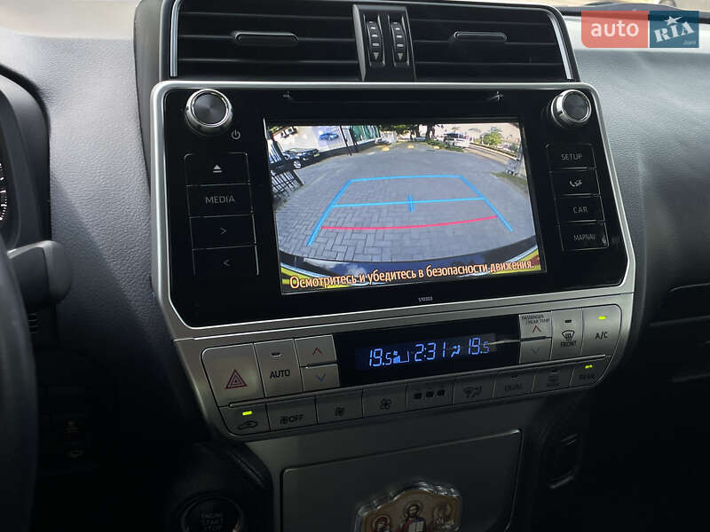 Позашляховик / Кросовер Toyota Land Cruiser Prado 2017 в Миколаєві