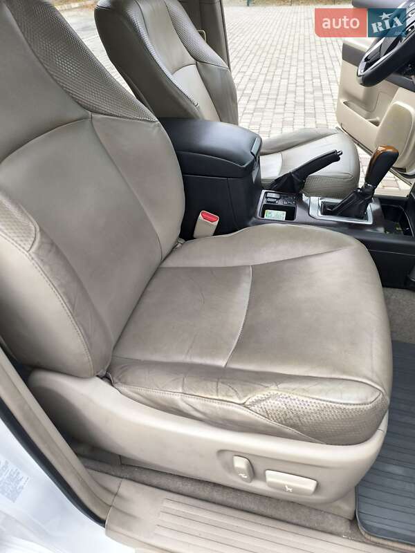 Внедорожник / Кроссовер Toyota Land Cruiser Prado 2010 в Киеве