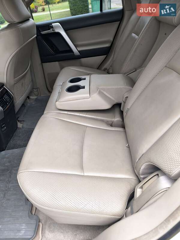 Внедорожник / Кроссовер Toyota Land Cruiser Prado 2010 в Киеве