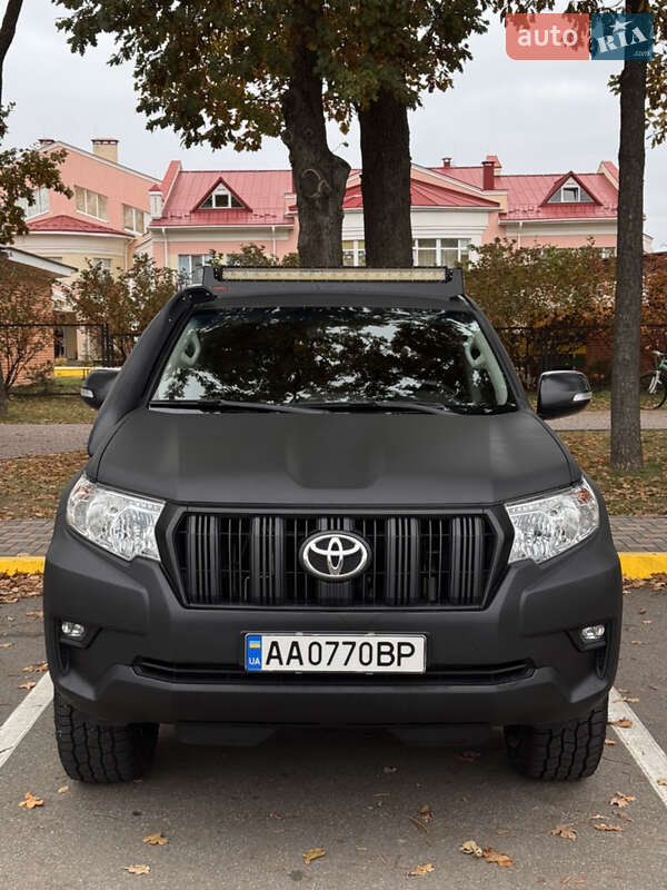 Внедорожник / Кроссовер Toyota Land Cruiser Prado 2019 в Киеве