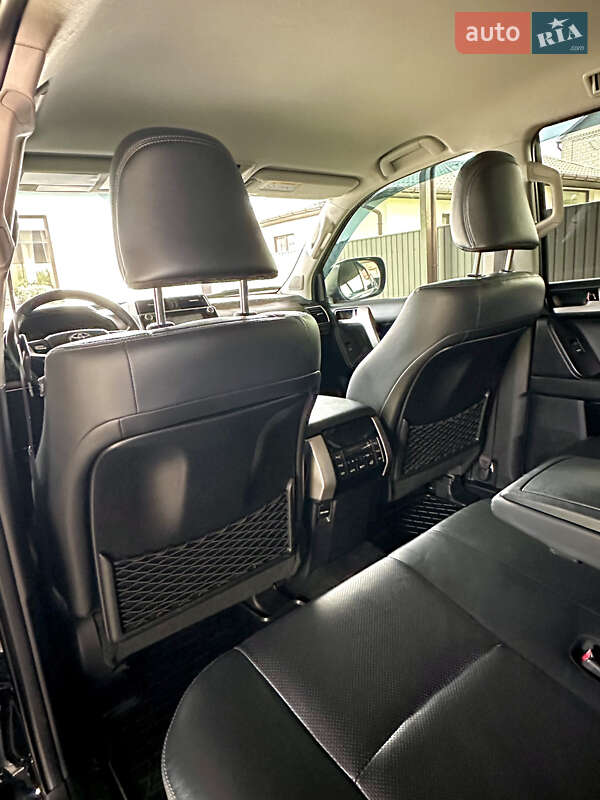 Позашляховик / Кросовер Toyota Land Cruiser Prado 2018 в Києві