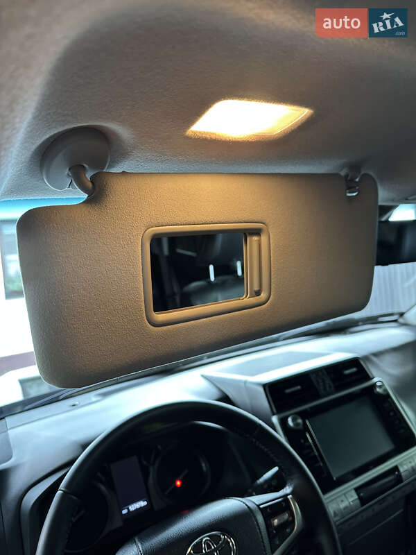 Позашляховик / Кросовер Toyota Land Cruiser Prado 2018 в Києві