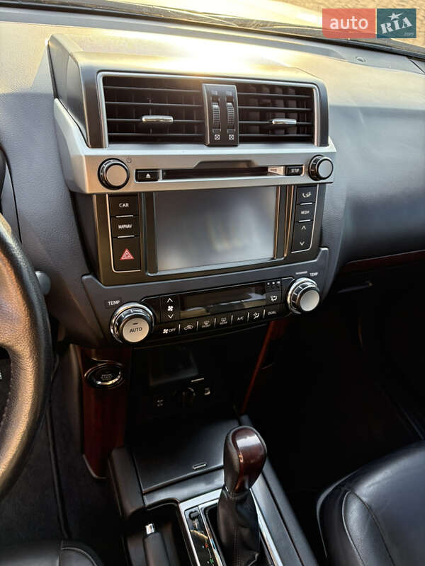 Позашляховик / Кросовер Toyota Land Cruiser Prado 2013 в Харкові