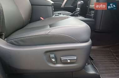 Внедорожник / Кроссовер Toyota Land Cruiser Prado 2022 в 