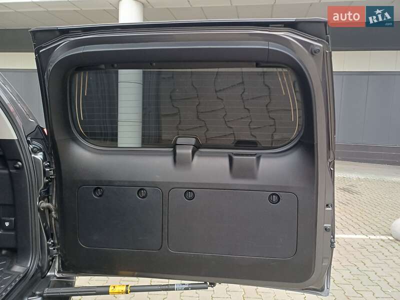 Позашляховик / Кросовер Toyota Land Cruiser Prado 2022 в Києві