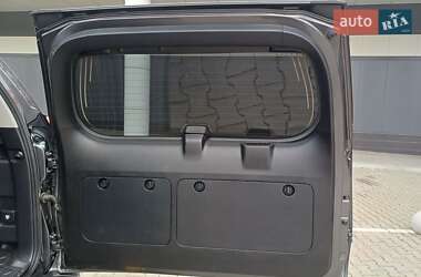 Внедорожник / Кроссовер Toyota Land Cruiser Prado 2022 в 