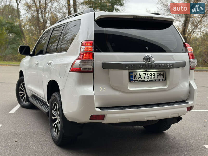 Позашляховик / Кросовер Toyota Land Cruiser Prado 2013 в Києві фото 14 Позашляховик / Кросовер Toyota Land Cruiser Prado 2013 в Києві