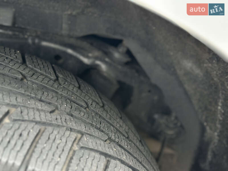 Позашляховик / Кросовер Toyota Land Cruiser Prado 2013 в Києві фото 19 Позашляховик / Кросовер Toyota Land Cruiser Prado 2013 в Києві