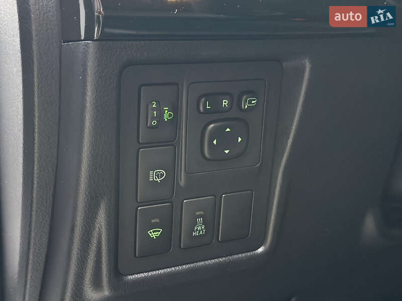 Позашляховик / Кросовер Toyota Land Cruiser Prado 2013 в Києві фото 24 Позашляховик / Кросовер Toyota Land Cruiser Prado 2013 в Києві