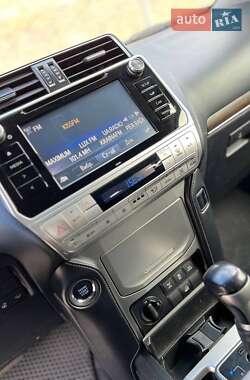 Внедорожник / Кроссовер Toyota Land Cruiser Prado 2020 в 
