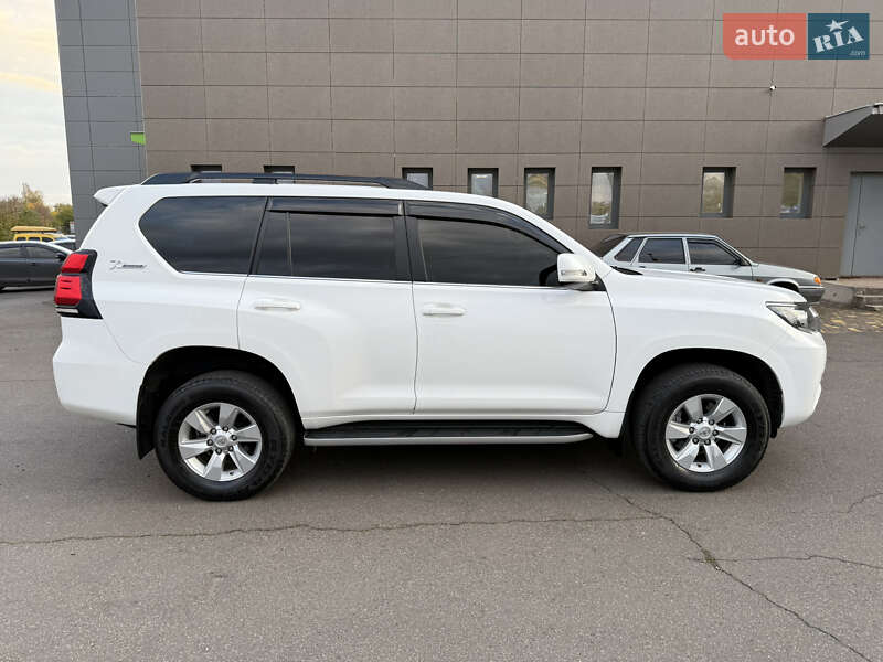 Внедорожник / Кроссовер Toyota Land Cruiser Prado 2019 в Кривом Роге фото 9 Внедорожник / Кроссовер Toyota Land Cruiser Prado 2019 в Кривом Роге