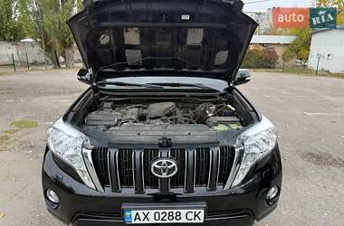 Позашляховик / Кросовер Toyota Land Cruiser Prado 2016 в 
