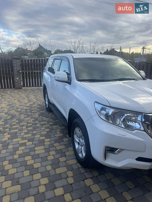 Внедорожник / Кроссовер Toyota Land Cruiser Prado 2019 в Львове фото 6 Внедорожник / Кроссовер Toyota Land Cruiser Prado 2019 в Львове