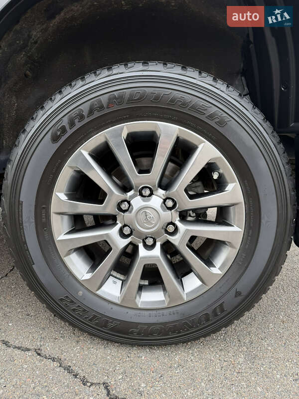 Внедорожник / Кроссовер Toyota Land Cruiser Prado 2019 в Киеве фото 36 Внедорожник / Кроссовер Toyota Land Cruiser Prado 2019 в Киеве