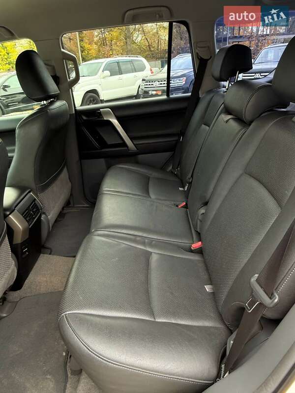 Внедорожник / Кроссовер Toyota Land Cruiser Prado 2012 в Харькове фото 14 Внедорожник / Кроссовер Toyota Land Cruiser Prado 2012 в Харькове