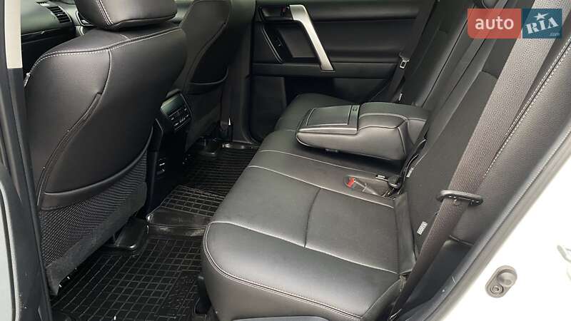 Позашляховик / Кросовер Toyota Land Cruiser Prado 2018 в Одесі