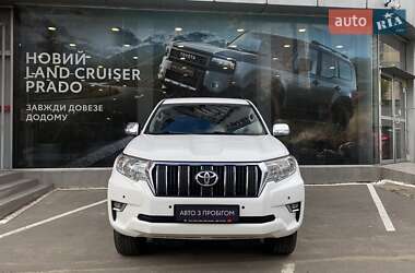 Внедорожник / Кроссовер Toyota Land Cruiser Prado 2018 в 