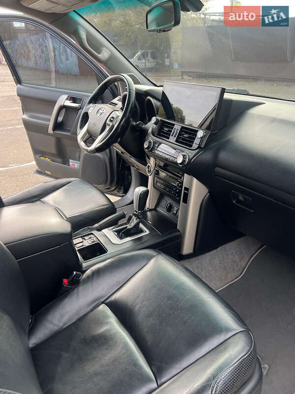 Позашляховик / Кросовер Toyota Land Cruiser Prado 2010 в Києві фото 7 Позашляховик / Кросовер Toyota Land Cruiser Prado 2010 в Києві
