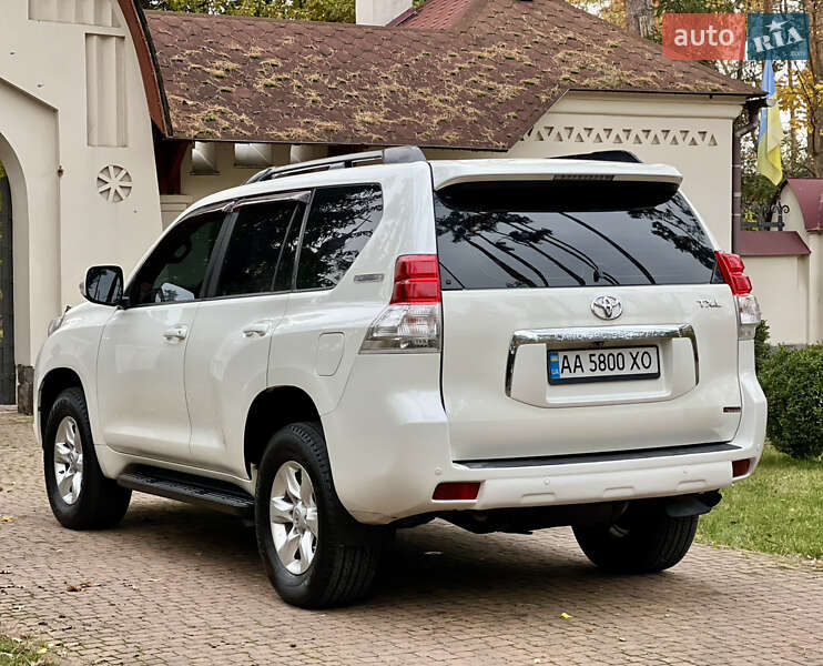 Внедорожник / Кроссовер Toyota Land Cruiser Prado 2010 в Киеве