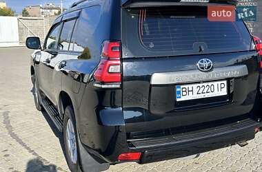 Внедорожник / Кроссовер Toyota Land Cruiser Prado 2019 в 