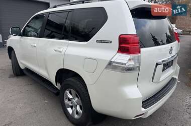 Внедорожник / Кроссовер Toyota Land Cruiser Prado 2012 в 