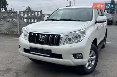 Внедорожник / Кроссовер Toyota Land Cruiser Prado 2012 в 